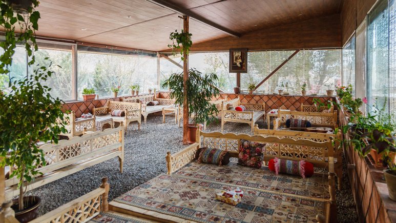 سفره خانه سنتی هتل ایرانگردی جهانگردی میگون تهران